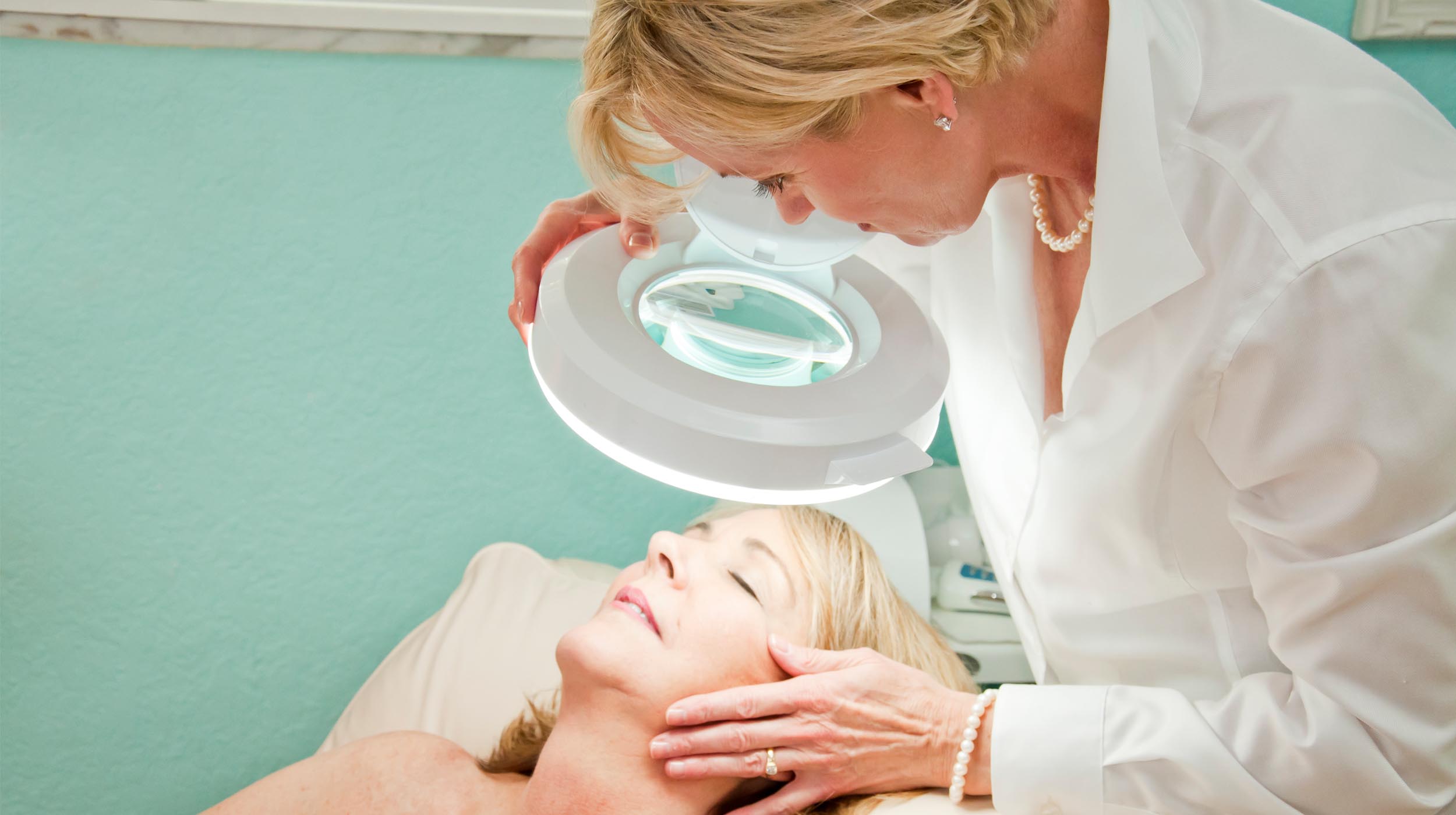 Docteur dermatologue Isabelle Uhoda Laser Radiofréquence Cutera